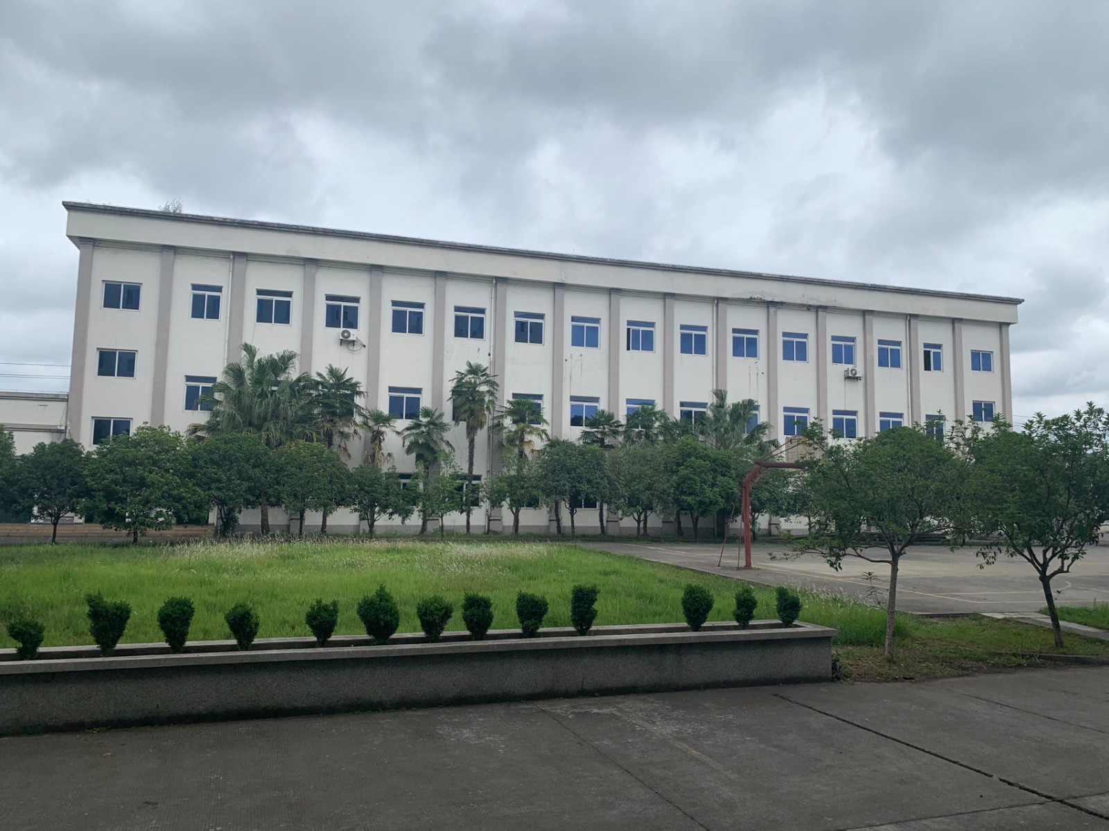雙流西南航空港開發(fā)區(qū)辦公樓、宿舍樓、標準鋼結(jié)構(gòu)庫房、硬化空地